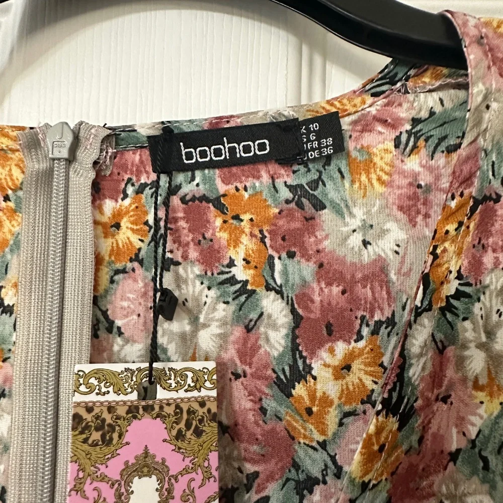 NWT boohoo Floral Mini Wrap Dress 6 - Picture 2 of 6